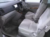 Toyota ISIS лот № 4641 оценка 3.5  с аукциона в Японии 2