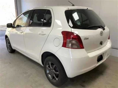 Toyota VITZ  с аукциона в Японии
