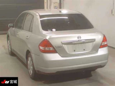 Nissan TIIDA LATIO