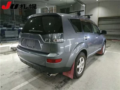 Mitsubishi OUTLANDER  с аукциона в Японии