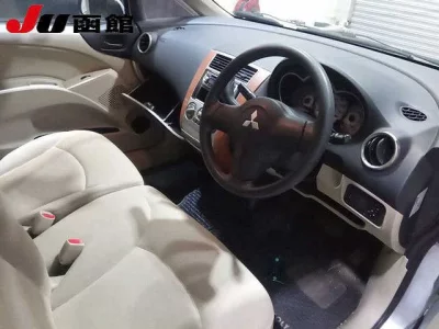 Mitsubishi COLT  с аукциона в Японии