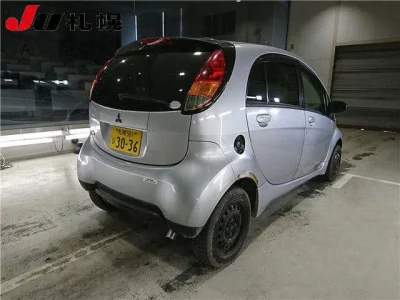 Mitsubishi I