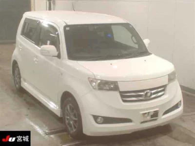 Toyota BB  с аукциона в Японии