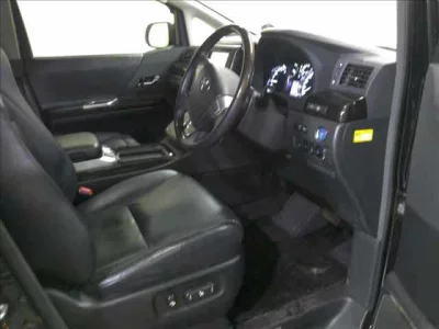 Toyota VELLFIRE  с аукциона в Японии