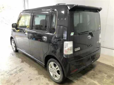 Toyota Pixis Space