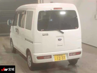 Toyota Pixis Van