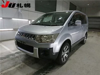 Mitsubishi DELICA D5