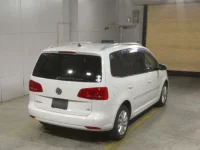 Volkswagen GOLF TOURAN лот № 4105 оценка R  с аукциона в Японии 4