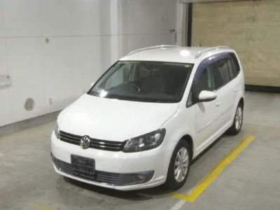 Volkswagen GOLF TOURAN  с аукциона в Японии