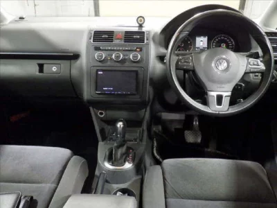 Volkswagen GOLF TOURAN  с аукциона в Японии