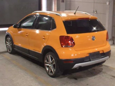 Volkswagen CROSS POLO  с аукциона в Японии