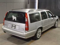 Volvo V70 лот № 8001 оценка 3.5  с аукциона в Японии 4