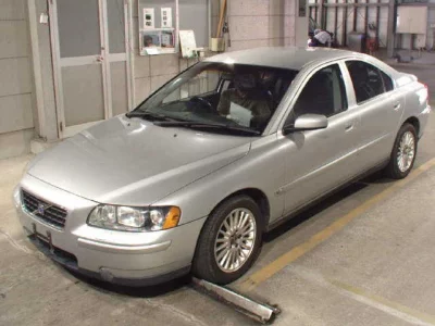 Volvo S60  с аукциона в Японии