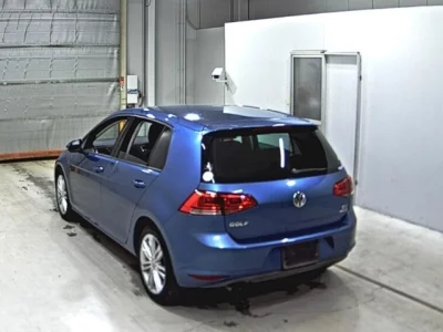 Volkswagen Golf  с аукциона в Японии