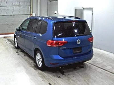 Volkswagen GOLF TOURAN  с аукциона в Японии