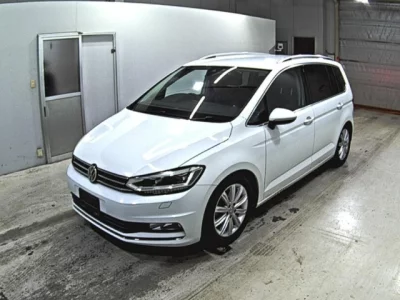 Volkswagen GOLF TOURAN  с аукциона в Японии