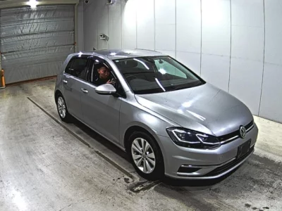 Volkswagen Golf  с аукциона в Японии