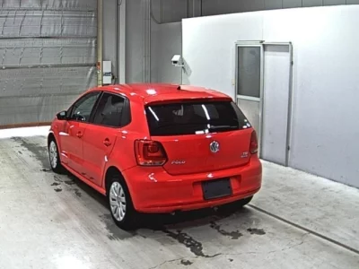 Volkswagen Polo  с аукциона в Японии