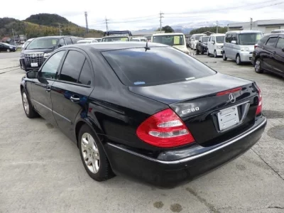 Mercedes-Benz E CLASS  с аукциона в Японии