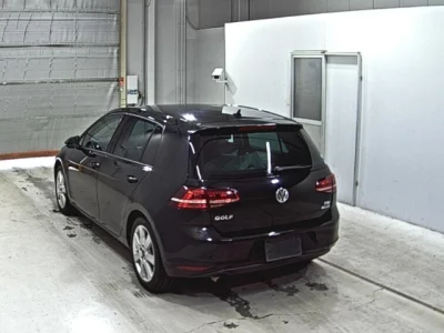 Volkswagen Golf  с аукциона в Японии