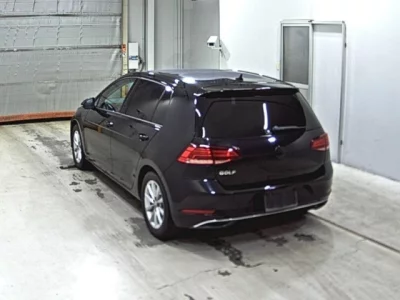 Volkswagen Golf  с аукциона в Японии