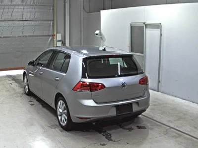 Volkswagen Golf  с аукциона в Японии