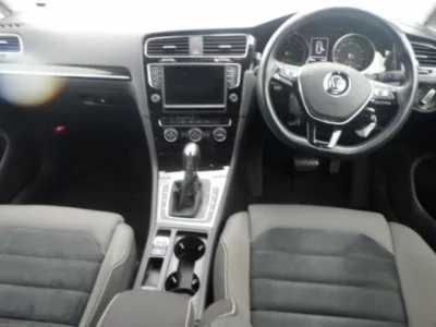 Volkswagen Golf  с аукциона в Японии