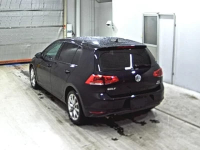 Volkswagen Golf  с аукциона в Японии