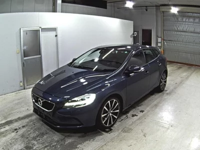 Volvo V40  с аукциона в Японии