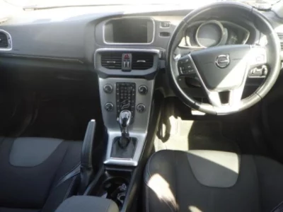 Volvo V40  с аукциона в Японии