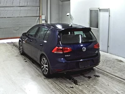 Volkswagen Golf  с аукциона в Японии