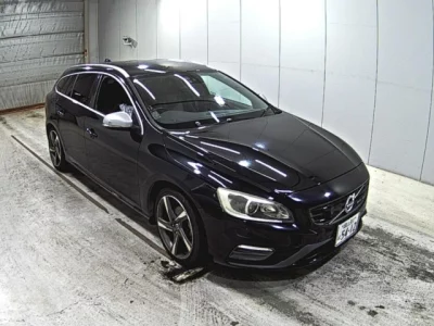 Volvo V60  с аукциона в Японии
