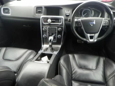 Volvo V60  с аукциона в Японии
