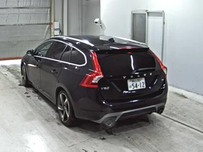 Volvo V60  с аукциона в Японии