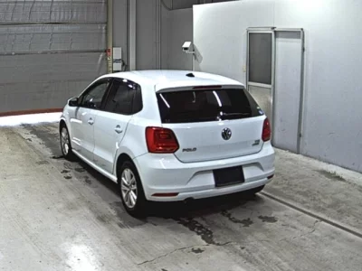 Volkswagen Polo  с аукциона в Японии