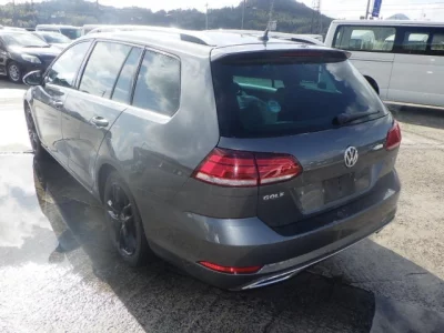 Volkswagen GOLF VARIANT  с аукциона в Японии