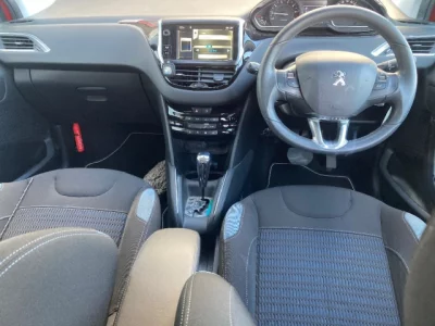 Peugeot 208  с аукциона в Японии