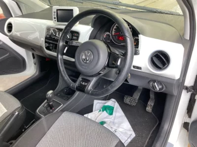 Volkswagen UP  с аукциона в Японии