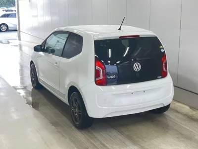 Volkswagen UP  с аукциона в Японии