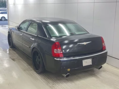 Chrysler 300C  с аукциона в Японии