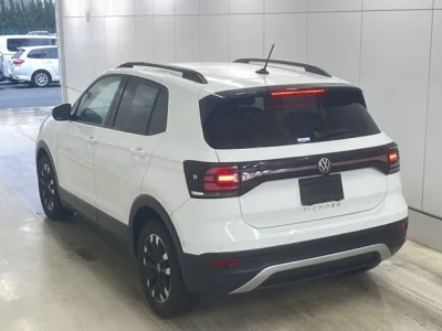 Volkswagen T-CROSS  с аукциона в Японии