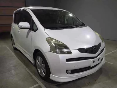 Toyota RACTIS  с аукциона в Японии