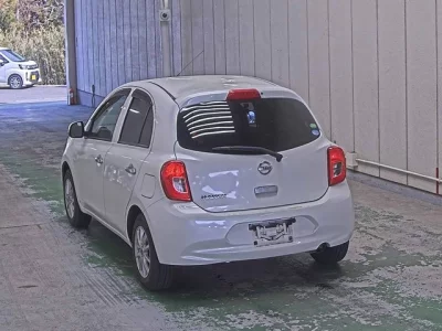 Nissan March