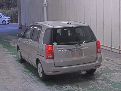 Toyota RAUM  с аукциона в Японии