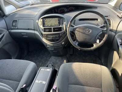 Toyota ESTIMA  с аукциона в Японии