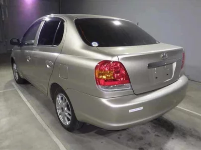 Toyota PLATZ  с аукциона в Японии