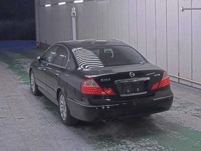 Nissan CIMA  с аукциона в Японии