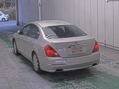 Nissan TEANA  с аукциона в Японии