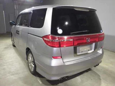 Honda ELYSION  с аукциона в Японии