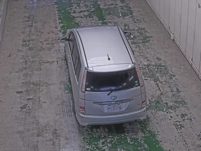 Toyota ISIS  с аукциона в Японии